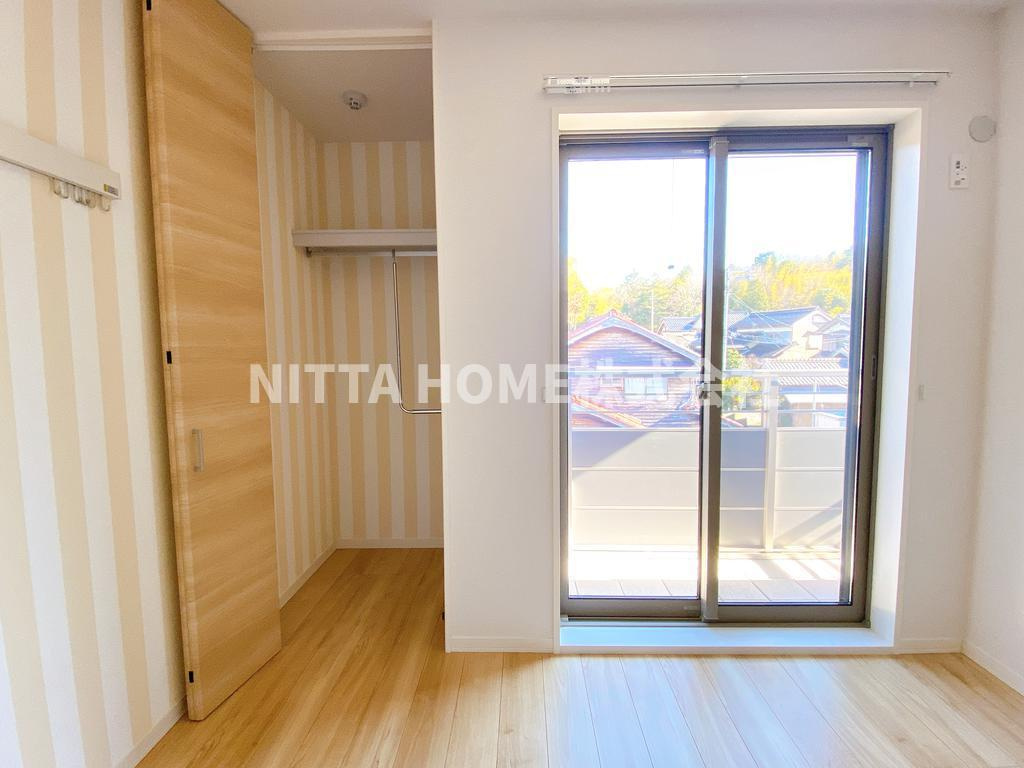 メゾン　ド　ソワの寝室|こちらの洋室は6.6帖です◇