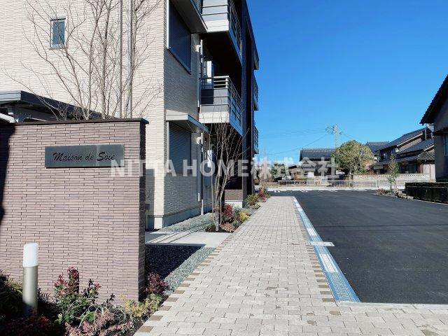 メゾン　ド　ソワのエントランス|清潔感のあるエントランスです(^^♪