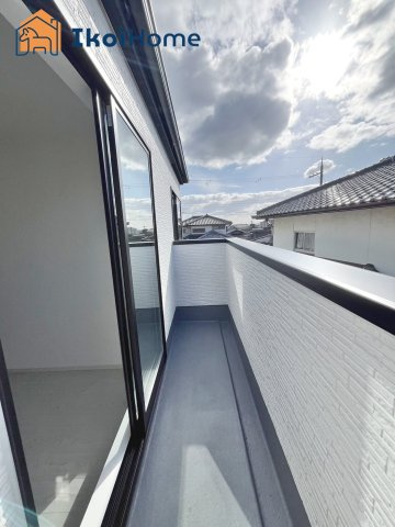 明石市日富美町1期　全7棟3号棟　新築戸建のバルコニー|◆同社施工例◆陽当り良好のバルコニーです♪バルコニー屋根は８万円～設置可能です。