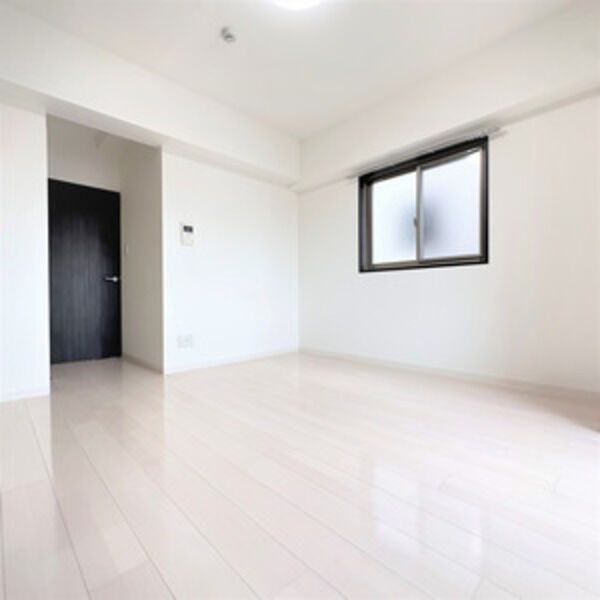 ゲートウェイ尾頭橋の内装