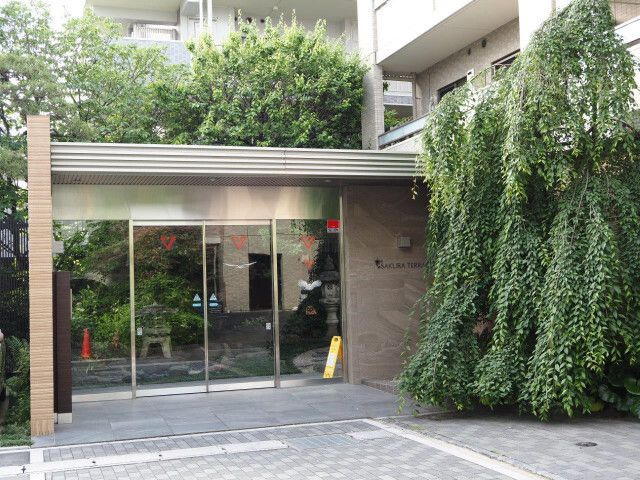 桜テラスのエントランス