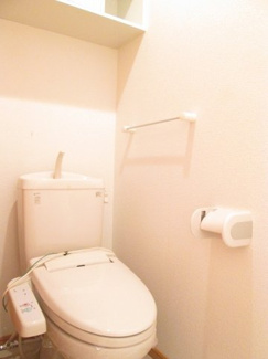 【トイレ】 | ラ・フルールＢ | ゆったりとした空間のトイレです