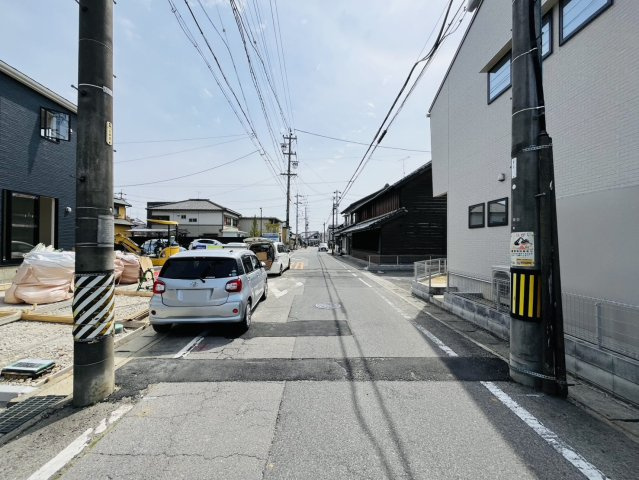 刈谷市今岡町日向72番2の一部『仲介手数料無料』新築戸建ての前面道路含む現地写真