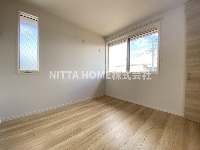 メゾンシュシュの子供部屋|こちらの洋室は５．５帖★