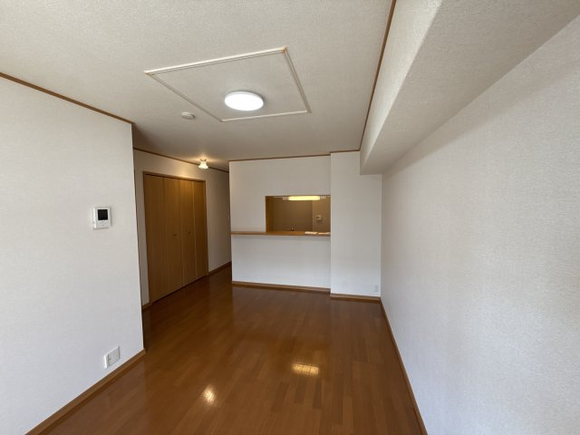 ピエデルモンテⅡの居間・リビング