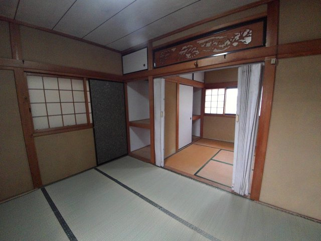 【和室】 | 春の丘とキンモクセイ