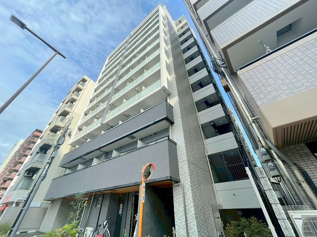 エスリード新大阪ラヴァーグの外観
