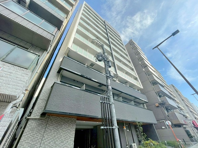 エスリード新大阪ラヴァーグの外観
