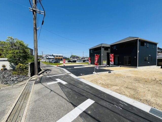 豊明市沓掛町西本郷69番1、71番1『仲介手数料無料』新築戸建ての前面道路含む現地写真