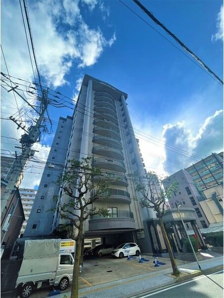福岡市中央区清川２丁目の賃貸マンションのエントランス