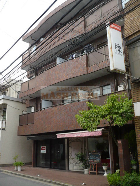 杉並区高円寺南２丁目の賃貸マンションのエントランス