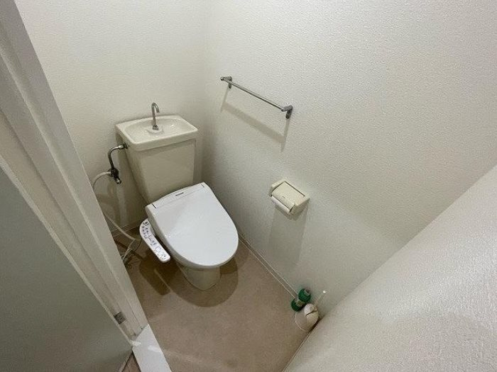 杉並区高円寺南２丁目の賃貸マンションのトイレ