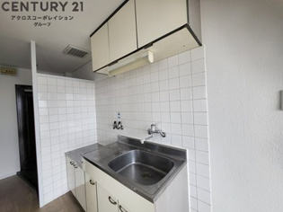 背面キッチンで家具家電を配置しやすいです