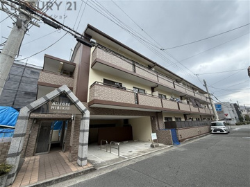 落ち着いた雰囲気の外観です