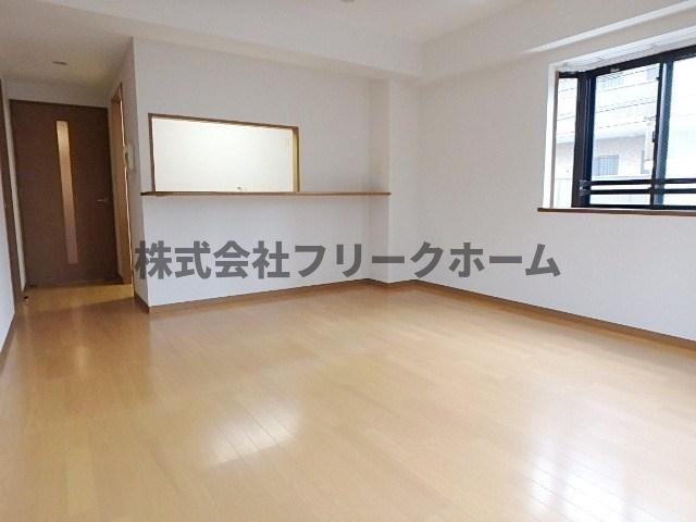 武蔵野市緑町１丁目の賃貸マンションの居間・リビング