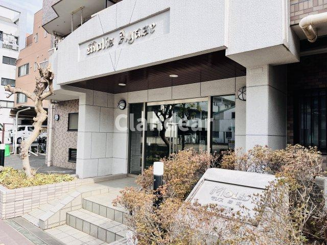 モリス綾瀬のエントランス|ドキドキの新生活も、安心してスタート。ぴったりの住まいを見つけませんか？クランディアが一緒に住まい選びをサポートします‼　まずは、お気軽にお問合せください　＃クランディア