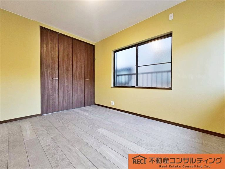 西宮市甲子園網引町　中古戸建の寝室