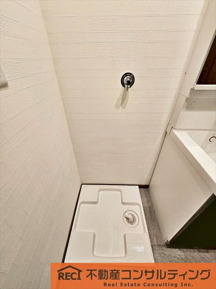 西宮市甲子園網引町　中古戸建のランドリースペース