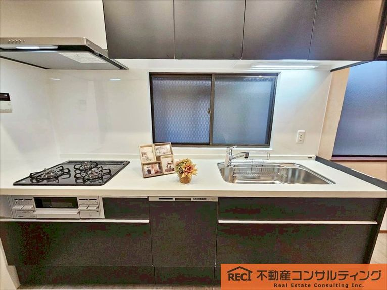 西宮市甲子園網引町　中古戸建のキッチン|南甲子園小学校徒歩8分