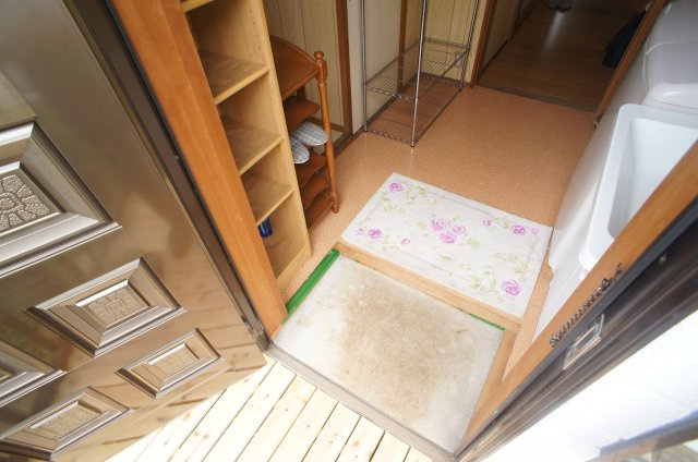 誉田グリーンヒル貸家の玄関