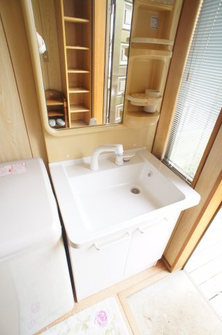 誉田グリーンヒル貸家の洗面所