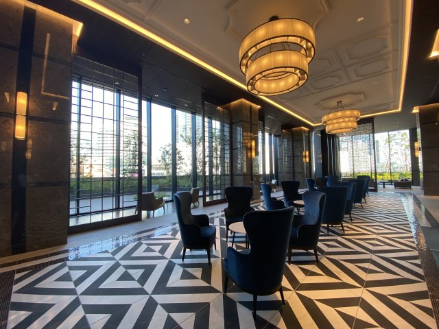 エントランスラウンジ