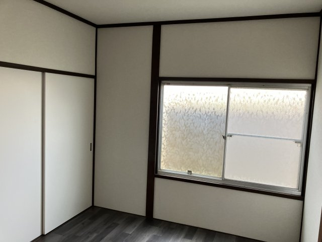 大村町字於泥11番1貸家群の洋室