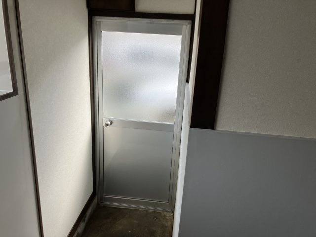 大村町字於泥11番1貸家群のその他