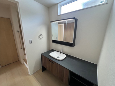 【独立洗面台】 | 滝沢市巣子　第2 | 三面鏡洗面台