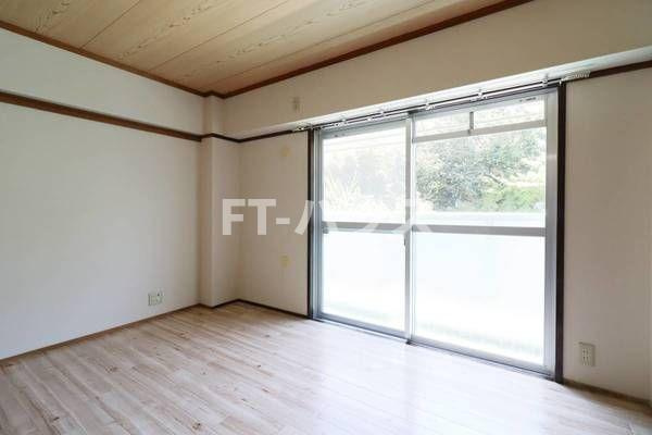 ビレッジハウス千種４号棟の寝室