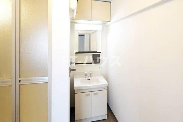 ビレッジハウス千種４号棟の洗面所