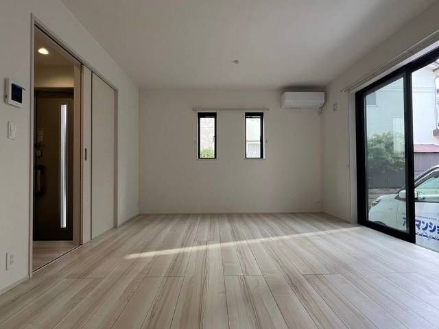 Ｓｕｍａｉ－ｔｏ市川市本北方０１の居間・リビング