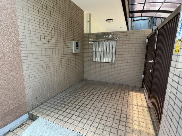 【エントランス】