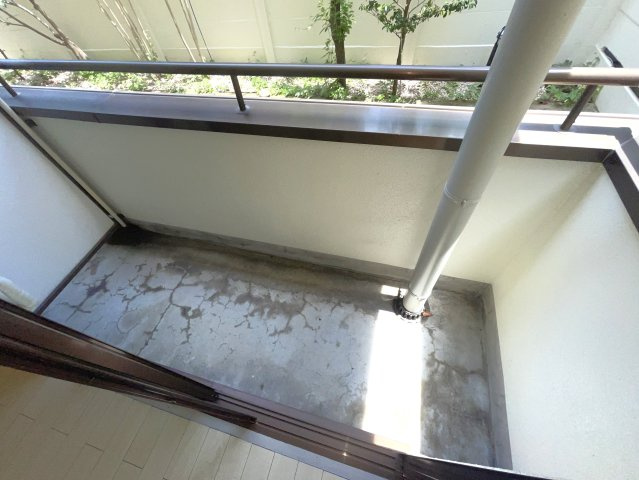 【バルコニー】