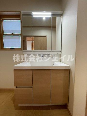 中古戸建　三木市大塚の独立洗面台