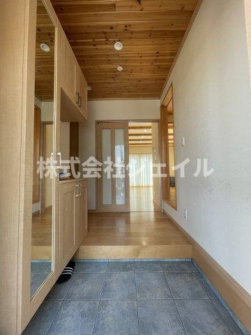 中古戸建　三木市大塚の玄関