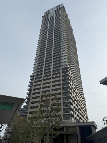 ブランズタワー梅田NORTHの外観