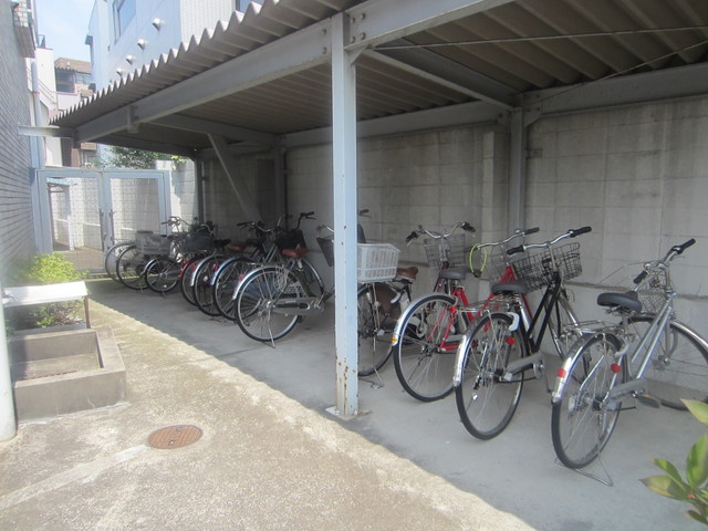 旭泉マンションのその他共用部分|駐輪場完備☆