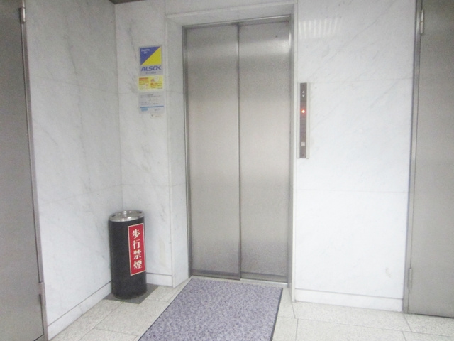 旭泉マンションのその他共用部分|エレベーターも完備です