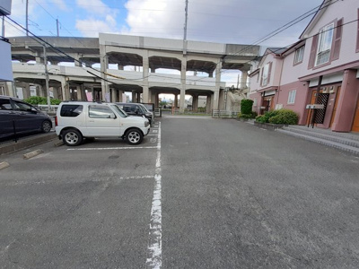 【駐車場】 | ドミ－ルウィステリアⅠ | 駐車場