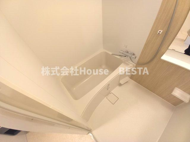 セレニテ元町アリエの浴室