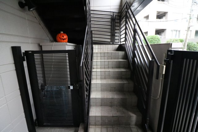 【バルコニー】