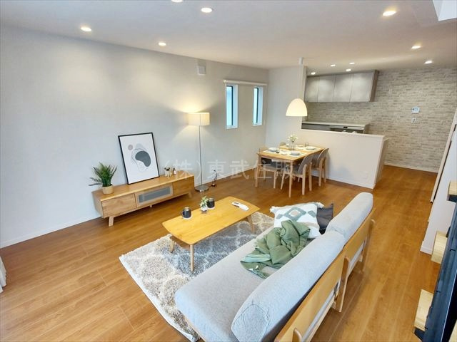 【居間・リビング】の画像