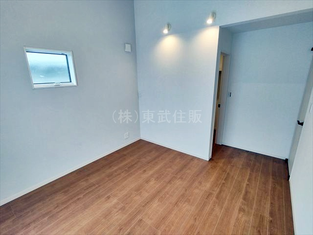 【子供部屋】 | 川越市安比奈新田　全7棟　2号棟 | 2階南西側6.87帖洋室　子供部屋にいかがでしょうか