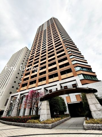 プラウドタワー千代田富士見のエントランス