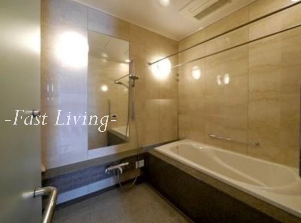 プラウドタワー千代田富士見の浴室