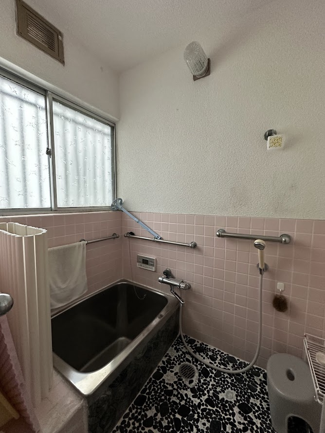 中古住宅　茶屋新田の浴室