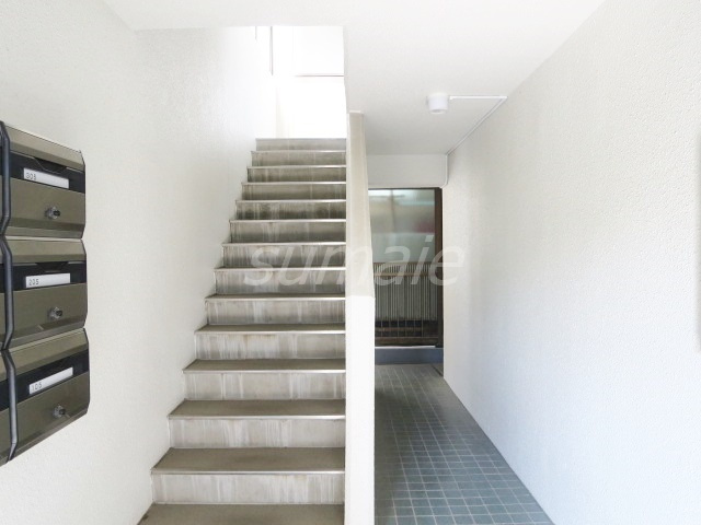 ペアシティ秀華二番館のロビー|キレイに管理されています☆