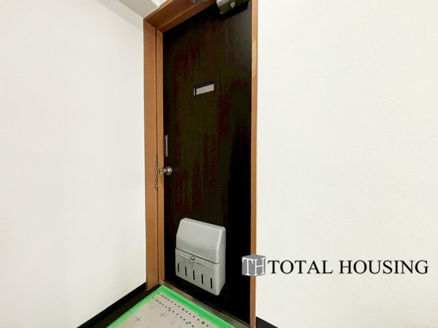 【玄関】 | 大輝ビル | 落ち着いた雰囲気の玄関は大切なお客様を迎えるのに最適です。毎日の外出や帰宅の際にも気持ちを落ち着かせてくれる空間である事間違いないですね。