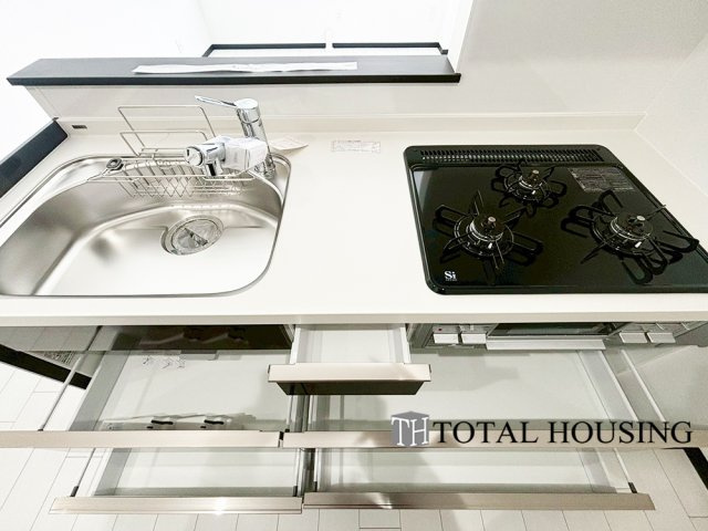 【キッチン】 | 大輝ビル | 料理を楽しむキッチンスペース。使いやすさと心地よい暮らしを追及し、愛着を持って使い続けられる空間へ。